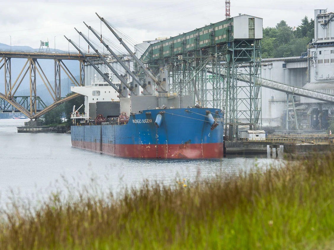 The image shows the euro symbol, representing the currency used in Europe.